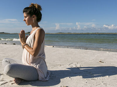 Yoga para embarazadas es uno de los ejercicios recomendados en el metodo perinium